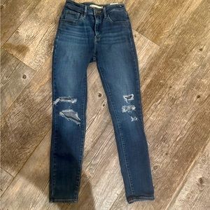 Levi’s 721 High Rise Skinny Jean 24